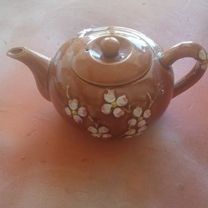 Tea pot